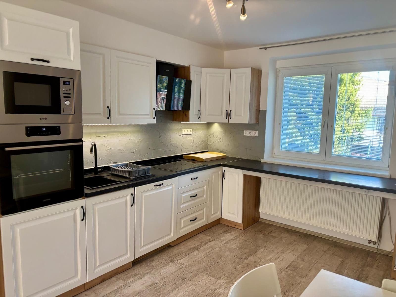 Prenájom bytu 2-izbový 59 m², Masarykova, Roztoky, Středočeský kraj Prenájom bytu 2-izbový 59 m², Masarykova, Roztoky, Středočeský kraj