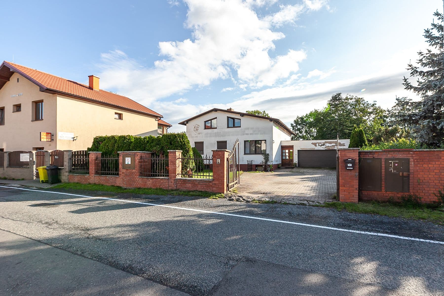 Predaj domu 270 m², pozemek 868 m², Modletice, Středočeský kraj Predaj domu 270 m², pozemek 868 m², Modletice, Středočeský kraj