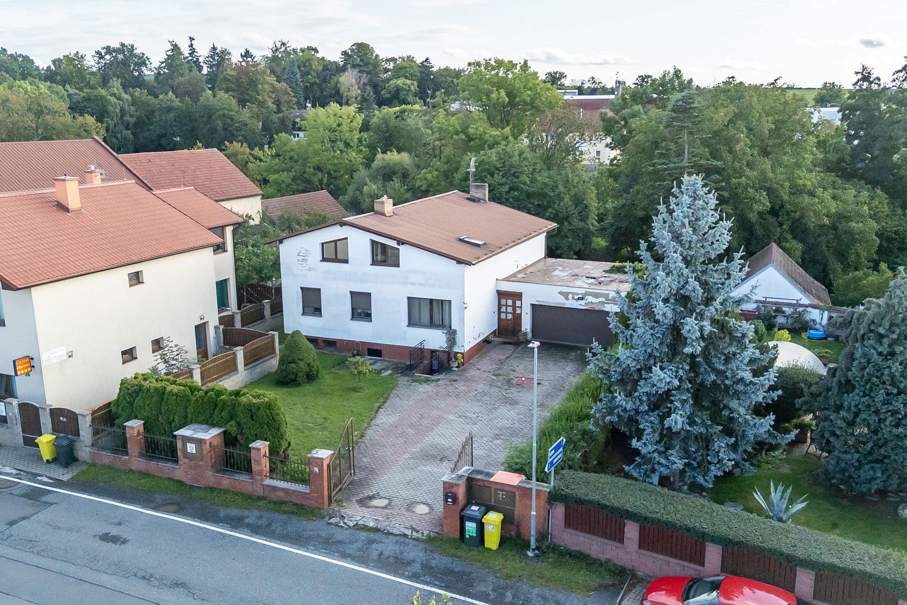 Predaj domu 270 m², pozemek 868 m², Modletice, Středočeský kraj Predaj domu 270 m², pozemek 868 m², Modletice, Středočeský kraj