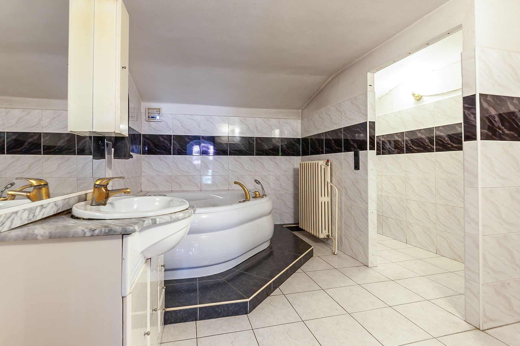 Predaj domu 270 m², pozemek 868 m², Modletice, Středočeský kraj Predaj domu 270 m², pozemek 868 m², Modletice, Středočeský kraj