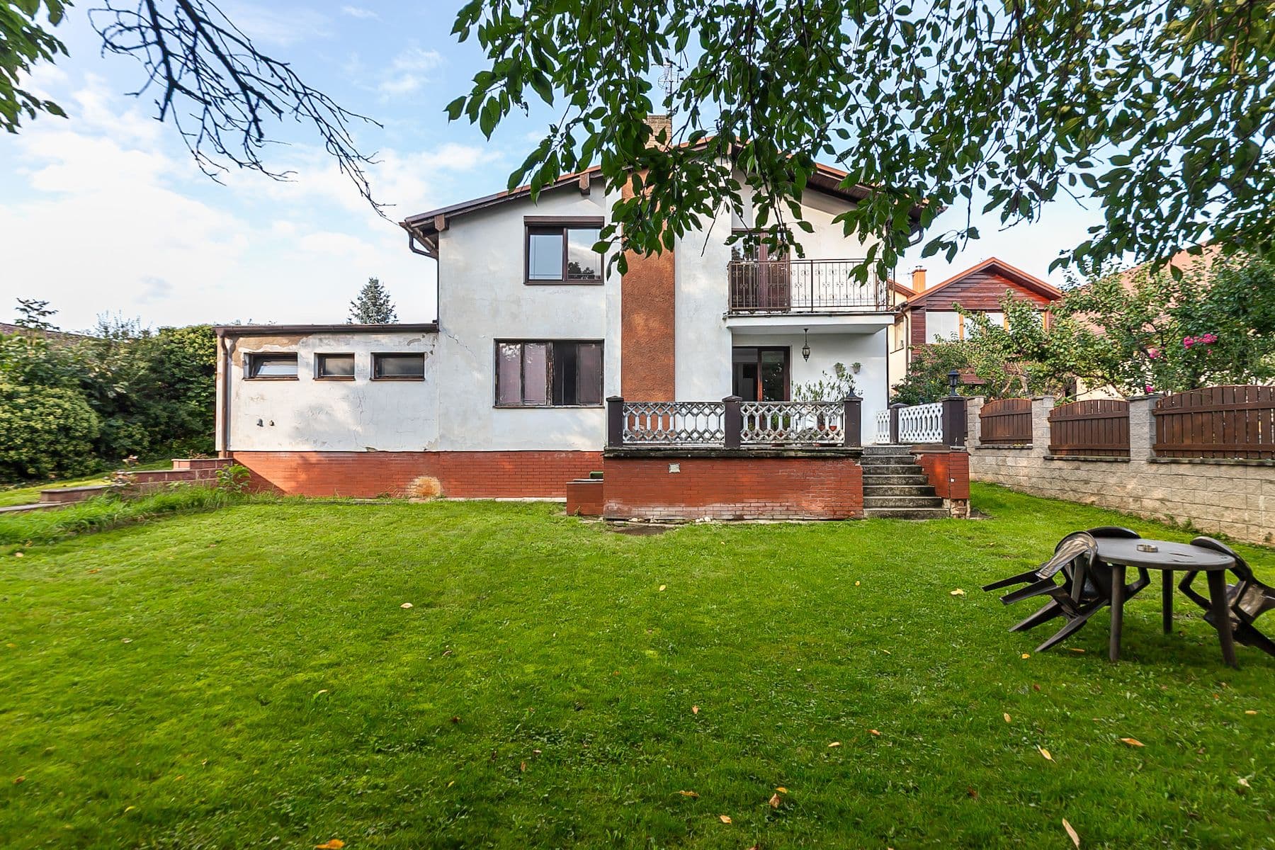 Predaj domu 270 m², pozemek 868 m², Modletice, Středočeský kraj Predaj domu 270 m², pozemek 868 m², Modletice, Středočeský kraj