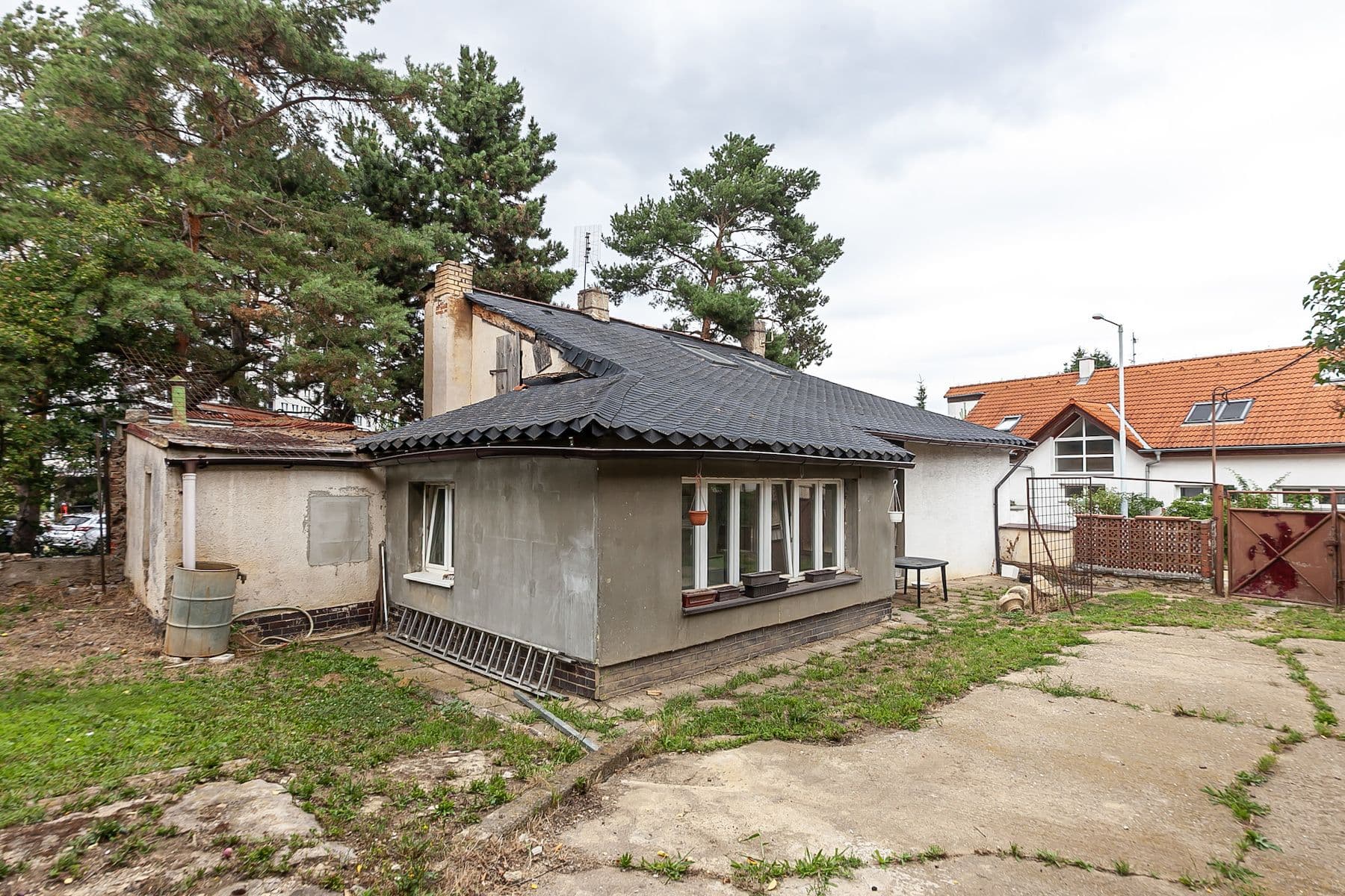 Predaj domu 60 m², pozemek 624 m², Ke Klubovně, Praha, Praha Predaj domu 60 m², pozemek 624 m², Ke Klubovně, Praha, Praha