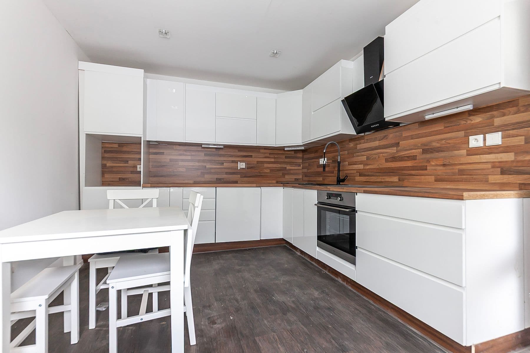 Predaj domu 60 m², pozemek 624 m², Ke Klubovně, Praha, Praha Predaj domu 60 m², pozemek 624 m², Ke Klubovně, Praha, Praha