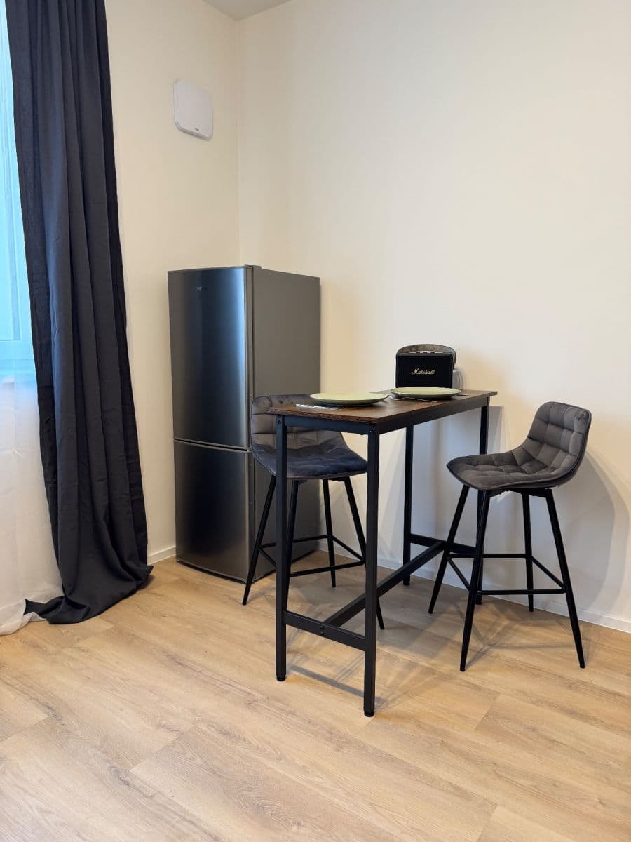 Prenájom bytu 1-izbový 20 m², Za Návsí, Praha, Praha Prenájom bytu 1-izbový 20 m², Za Návsí, Praha, Praha