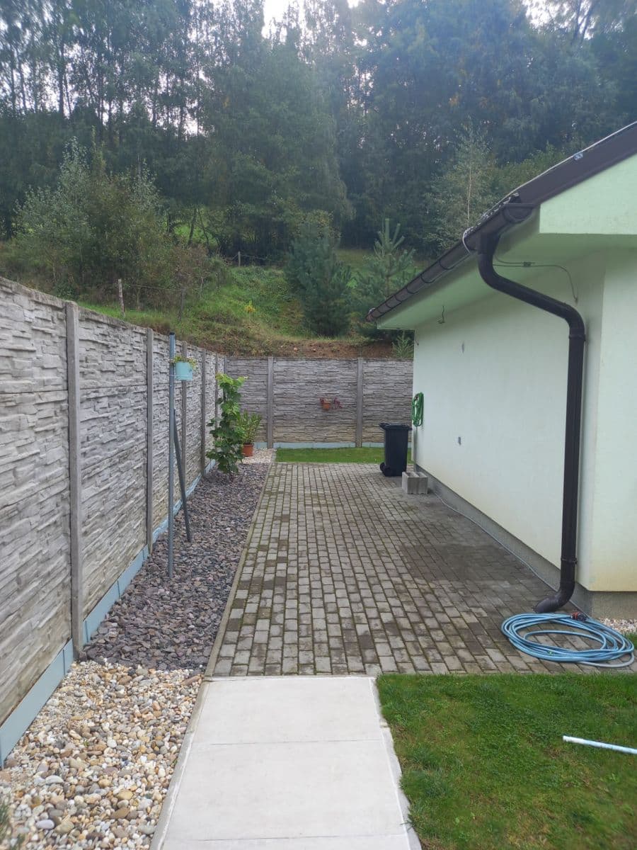 Predaj domu 70 m², pozemek 2.300 m², Malá Čausa, Trenčiansky kraj Predaj domu 70 m², pozemek 2.300 m², Malá Čausa, Trenčiansky kraj