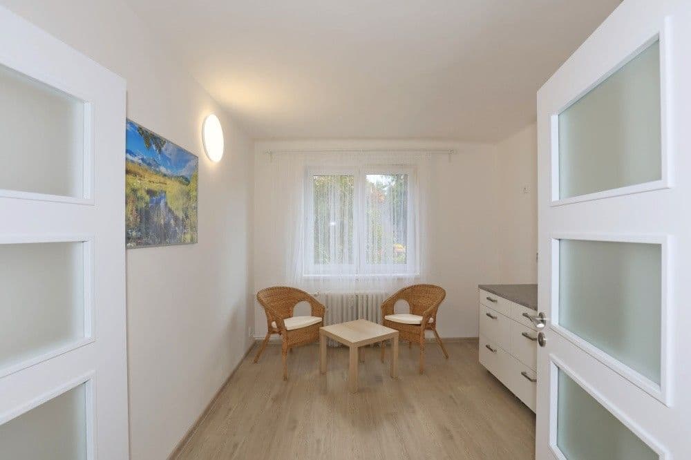 Predaj bytu 3-izbový 64 m², Klánovická, Praha, Praha Predaj bytu 3-izbový 64 m², Klánovická, Praha, Praha