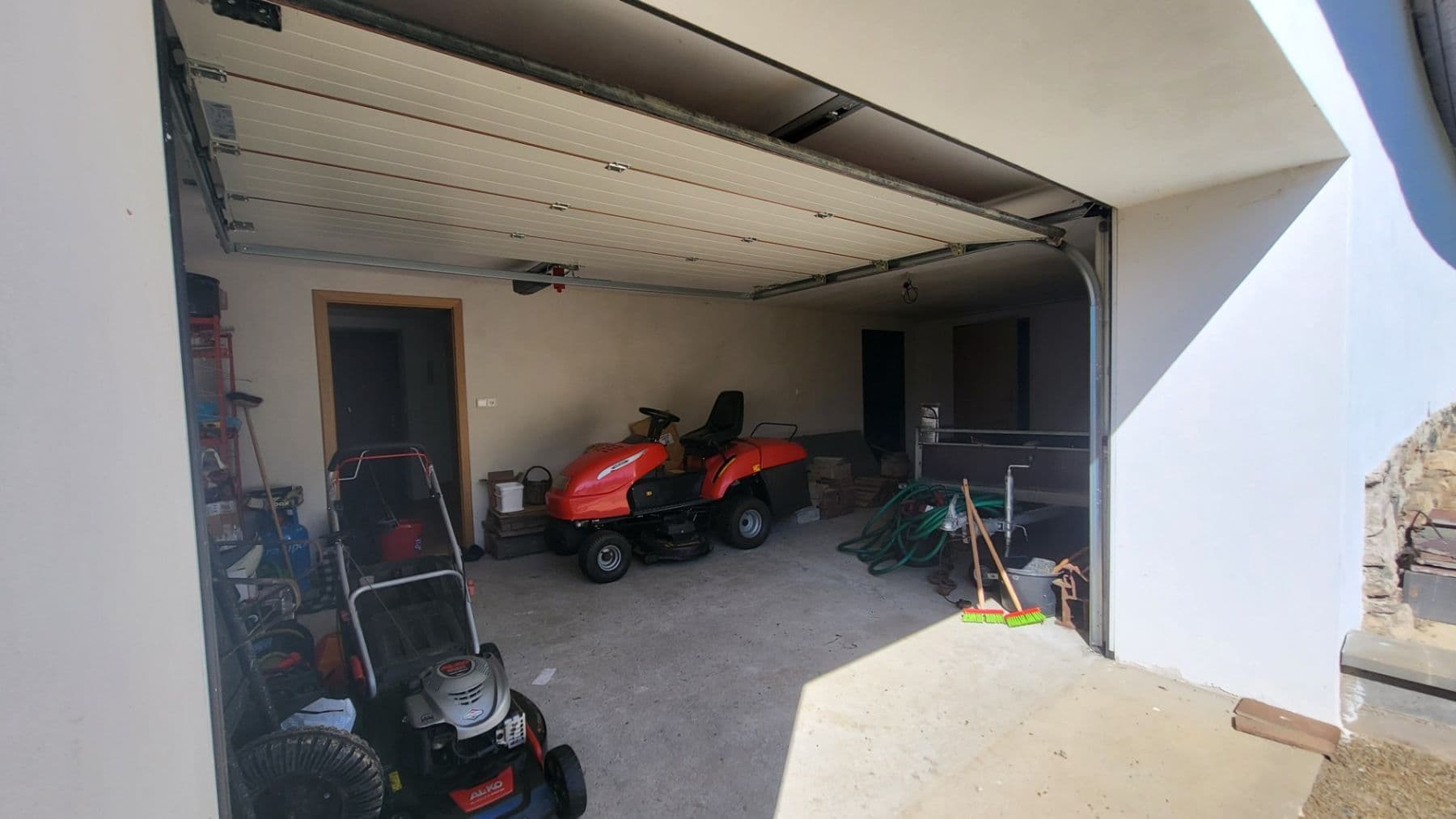 Predaj domu 147 m², pozemek 2.773 m², Dolní Hořice, Jihočeský kraj Predaj domu 147 m², pozemek 2.773 m², Dolní Hořice, Jihočeský kraj