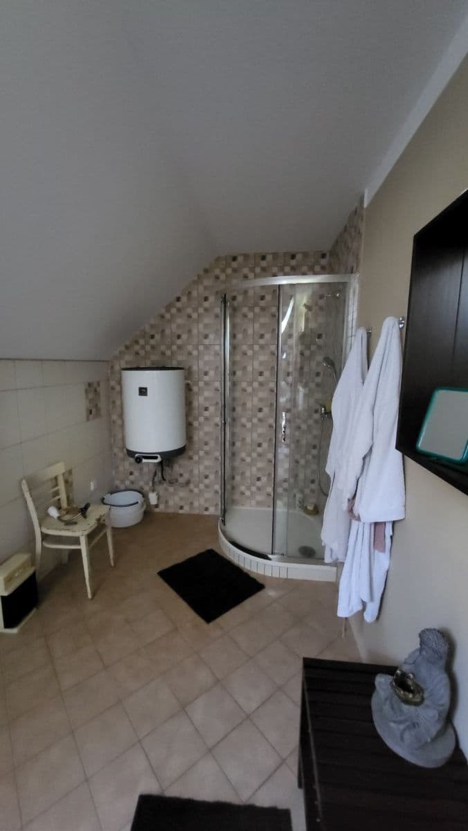 Predaj domu 147 m², pozemek 2.773 m², Dolní Hořice, Jihočeský kraj Predaj domu 147 m², pozemek 2.773 m², Dolní Hořice, Jihočeský kraj