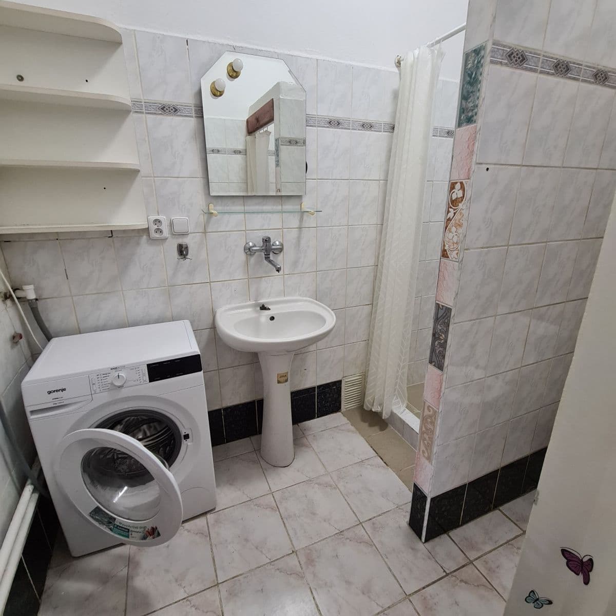 Prenájom bytu 2-izbový 55 m², A. Trägera, České Budějovice, Jihočeský kraj Prenájom bytu 2-izbový 55 m², A. Trägera, České Budějovice, Jihočeský kraj