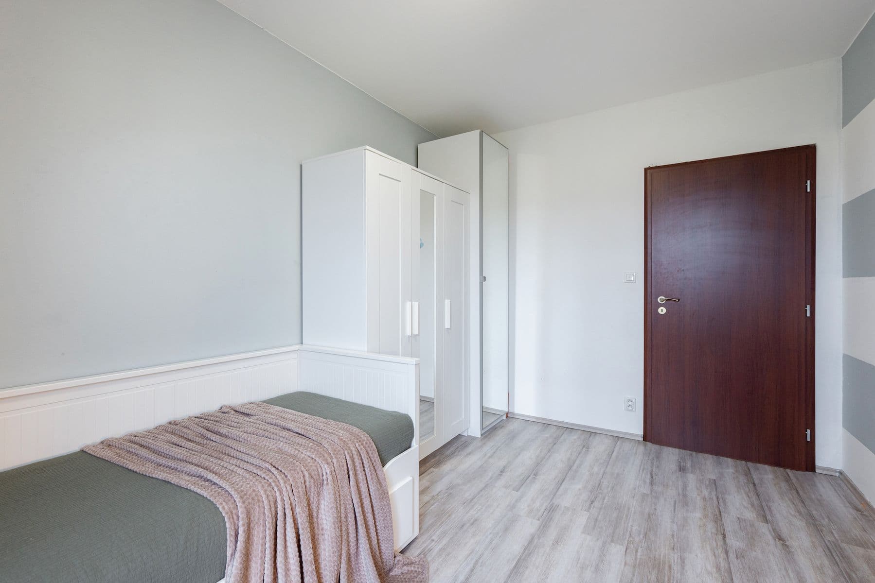 Predaj domu 213 m², pozemek 290 m², Čs. armády, Pletený Újezd, Středočeský kraj Predaj domu 213 m², pozemek 290 m², Čs. armády, Pletený Újezd, Středočeský kraj