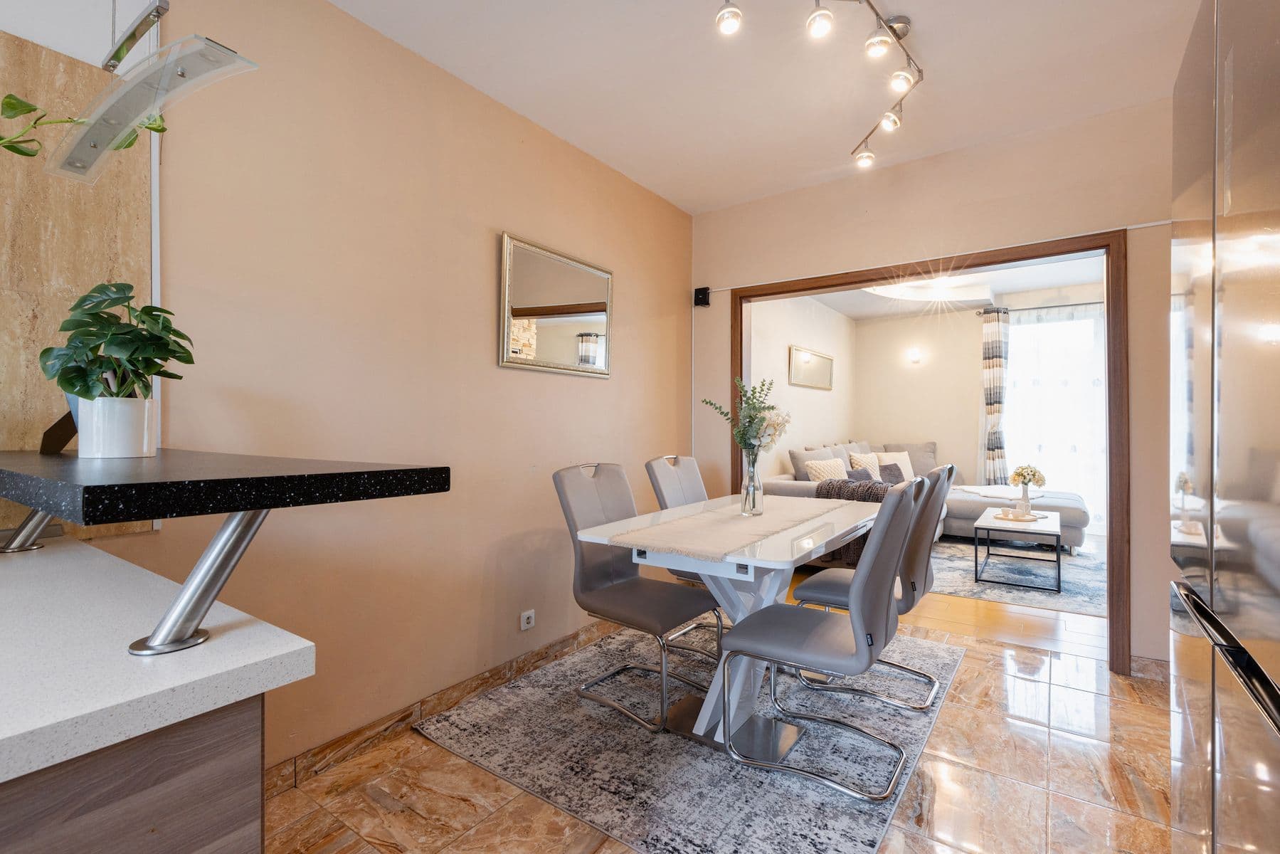 Predaj domu 213 m², pozemek 290 m², Čs. armády, Pletený Újezd, Středočeský kraj Predaj domu 213 m², pozemek 290 m², Čs. armády, Pletený Újezd, Středočeský kraj