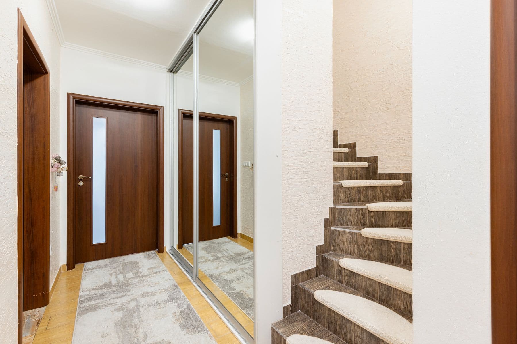 Predaj domu 213 m², pozemek 290 m², Čs. armády, Pletený Újezd, Středočeský kraj Predaj domu 213 m², pozemek 290 m², Čs. armády, Pletený Újezd, Středočeský kraj