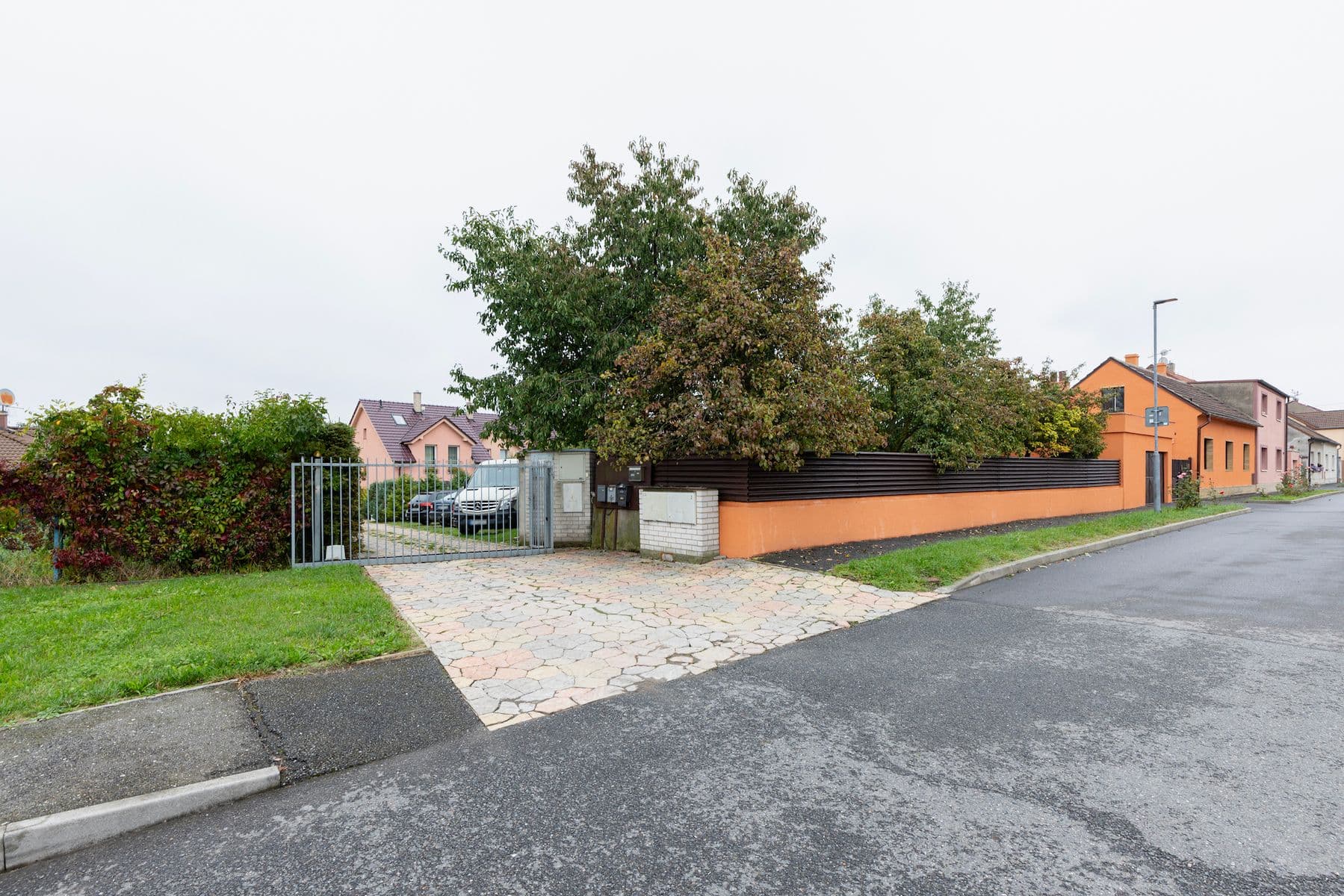 Predaj domu 213 m², pozemek 290 m², Čs. armády, Pletený Újezd, Středočeský kraj Predaj domu 213 m², pozemek 290 m², Čs. armády, Pletený Újezd, Středočeský kraj