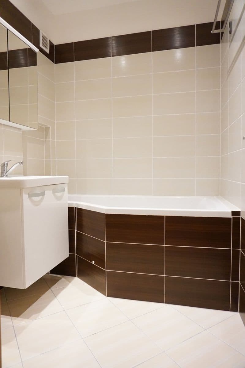 Prenájom bytu 3-izbový 73 m², Vazovova, Praha, Praha Prenájom bytu 3-izbový 73 m², Vazovova, Praha, Praha