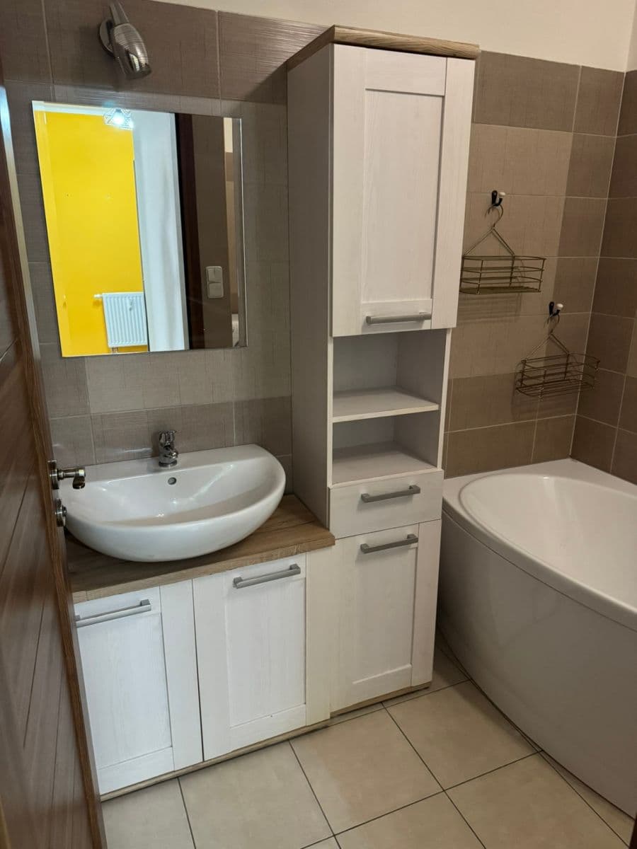 Prenájom bytu 2-izbový 45 m², Okružní, Planá nad Lužnicí, Jihočeský kraj Prenájom bytu 2-izbový 45 m², Okružní, Planá nad Lužnicí, Jihočeský kraj