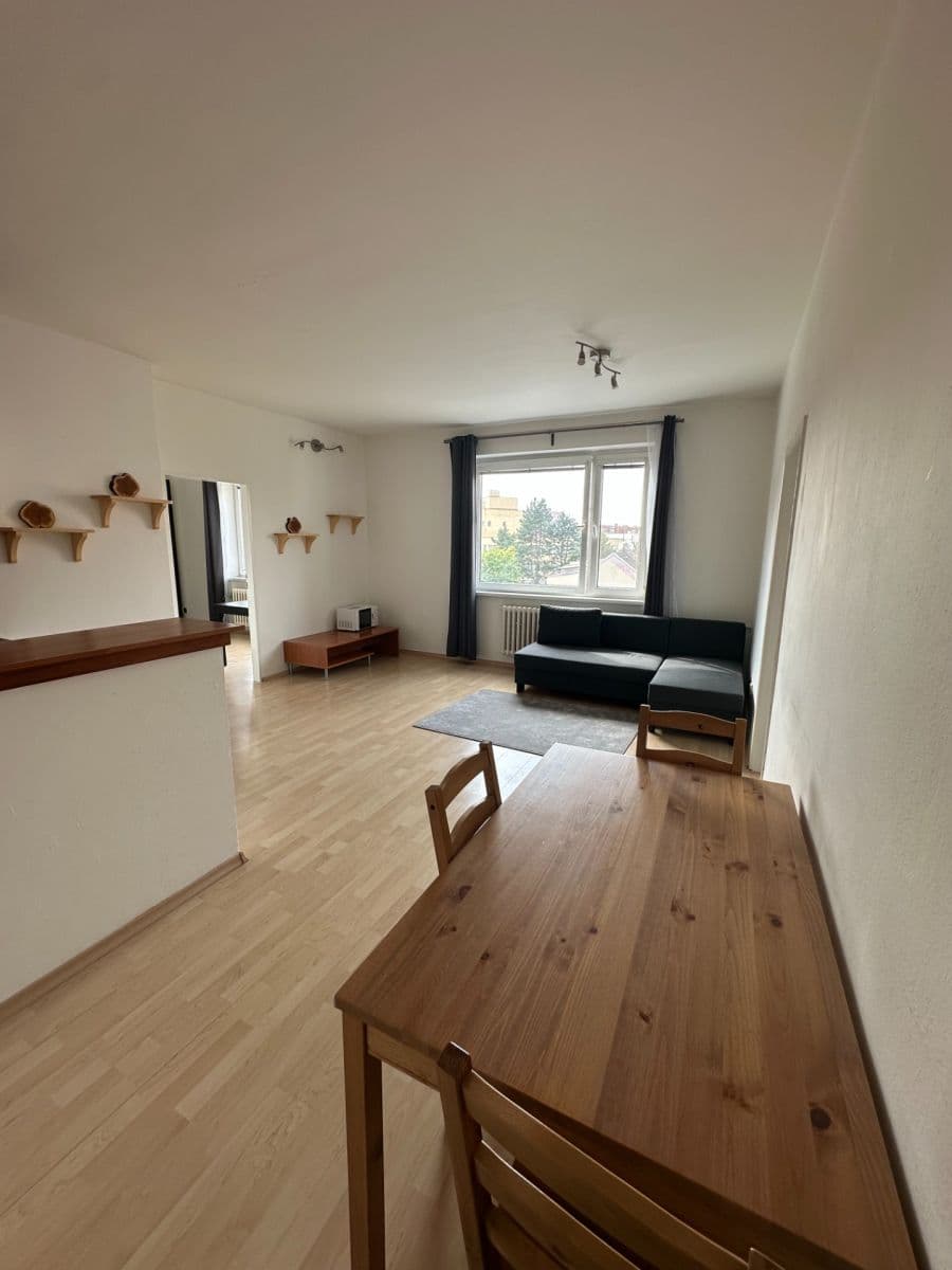 Predaj bytu 4-izbový 93 m², Hráského, Benešov, Středočeský kraj Predaj bytu 4-izbový 93 m², Hráského, Benešov, Středočeský kraj