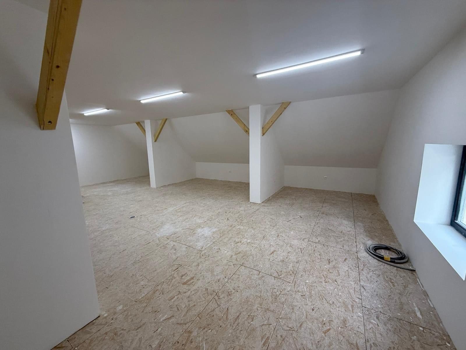 Predaj domu 200 m², pozemek 800 m², Moravany, Jihomoravský kraj Predaj domu 200 m², pozemek 800 m², Moravany, Jihomoravský kraj