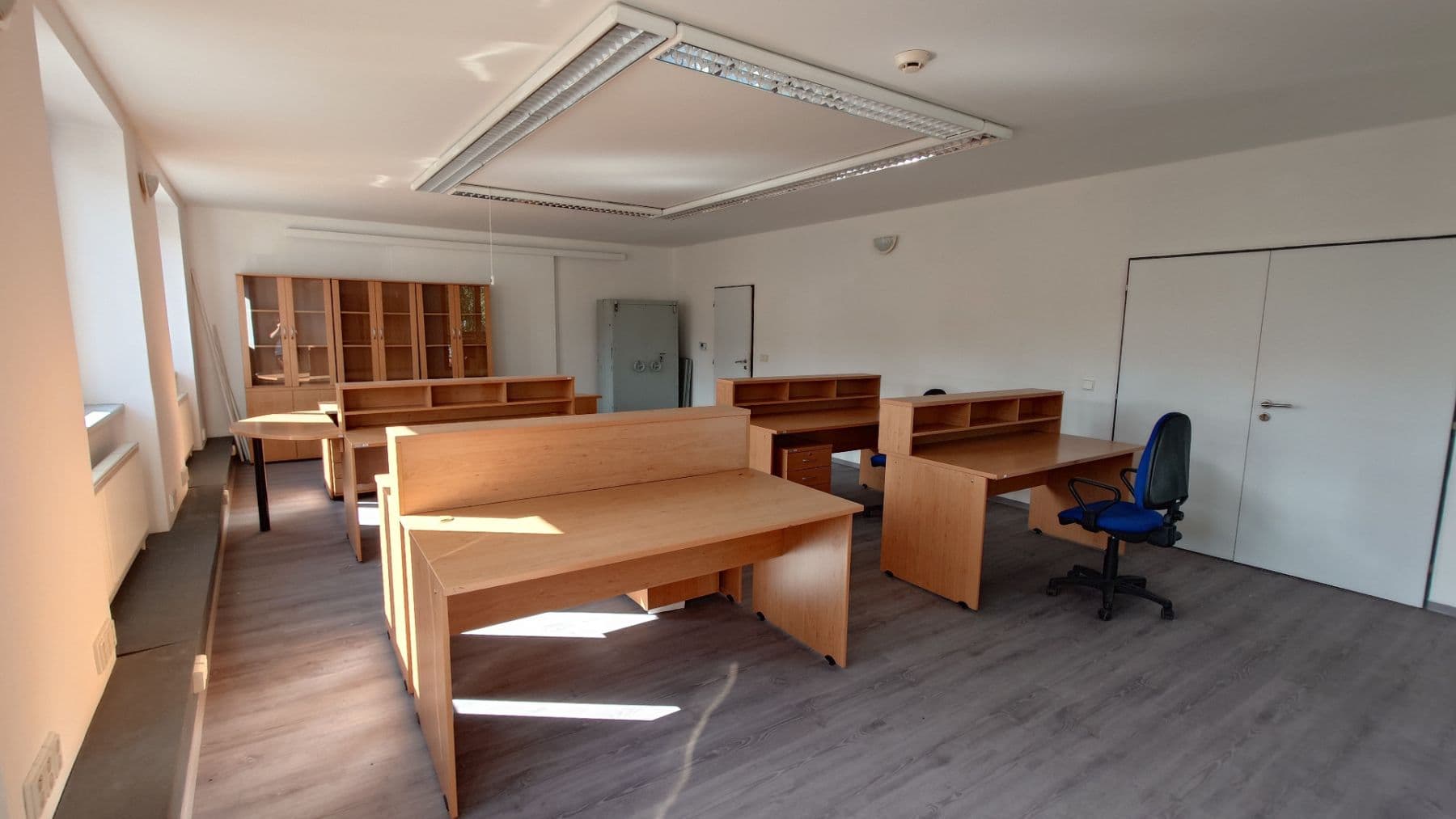 Prenájom kancelárie 100 m², Družstevní, Chrastava, Liberecký kraj Prenájom kancelárie 100 m², Družstevní, Chrastava, Liberecký kraj