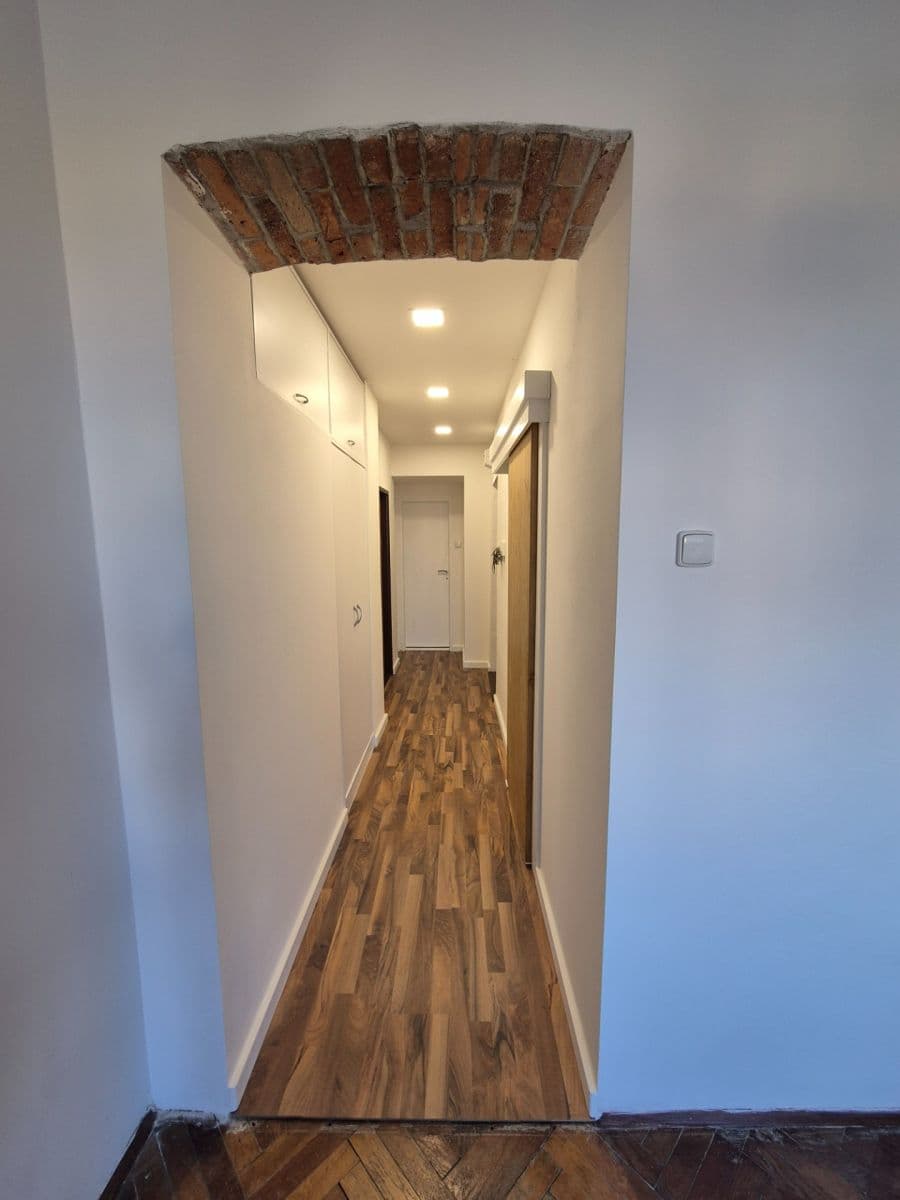 Predaj bytu 2-izbový 95 m², Skřivánčí, Jablonec nad Nisou, Liberecký kraj Predaj bytu 2-izbový 95 m², Skřivánčí, Jablonec nad Nisou, Liberecký kraj