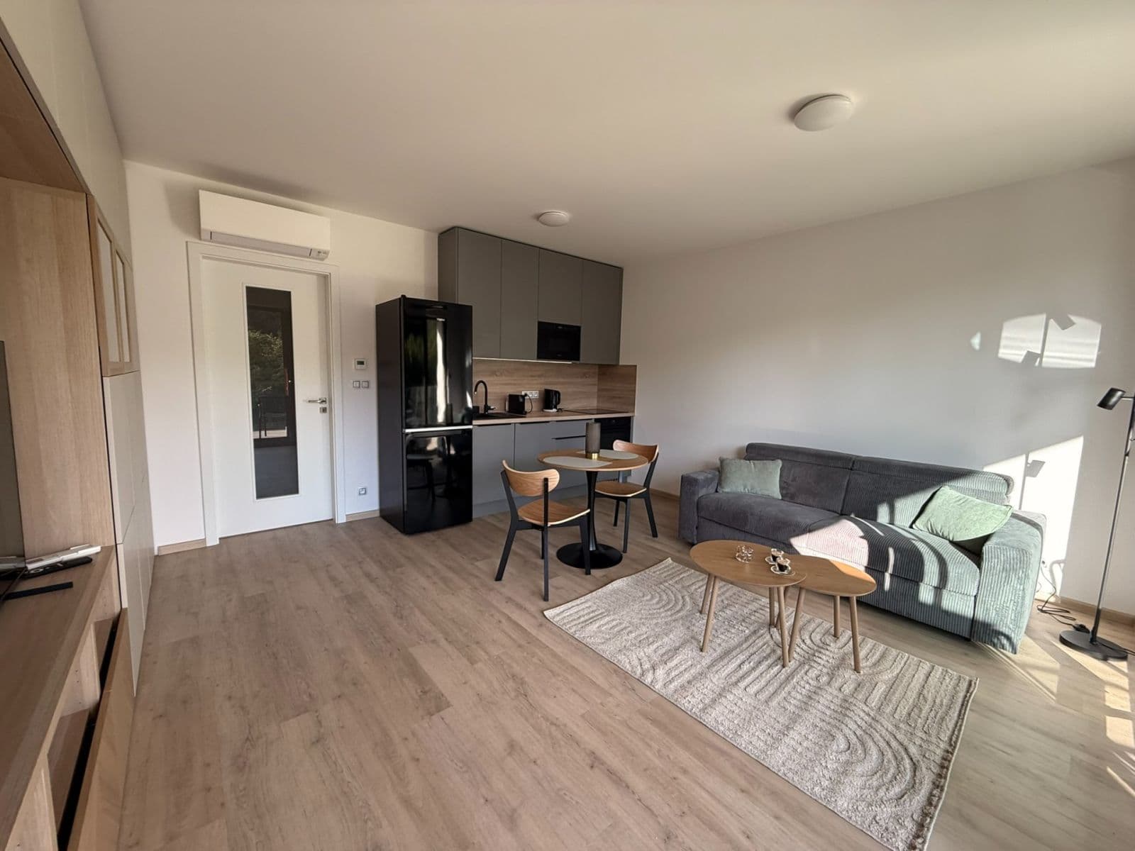 Prenájom bytu 1-izbový 33 m², Lučištníků, Praha, Praha Prenájom bytu 1-izbový 33 m², Lučištníků, Praha, Praha