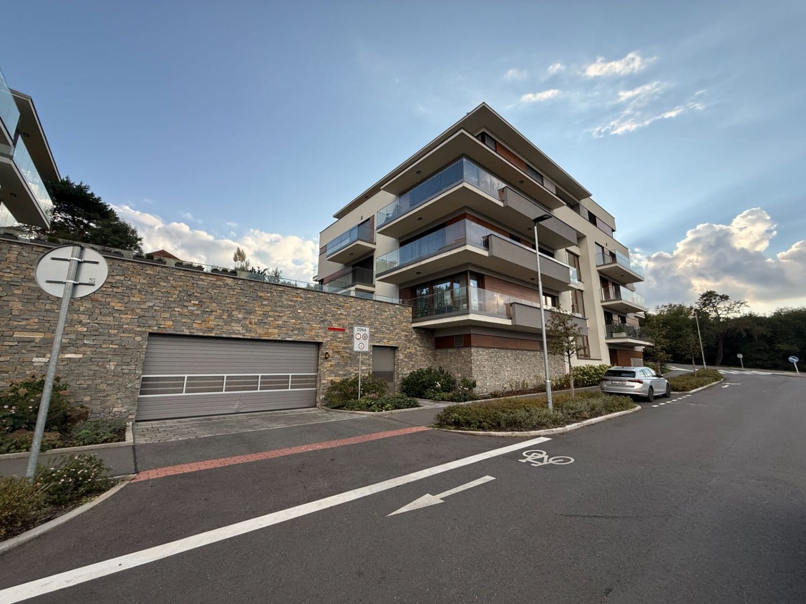 Prenájom bytu 1-izbový 33 m², Lučištníků, Praha, Praha Prenájom bytu 1-izbový 33 m², Lučištníků, Praha, Praha