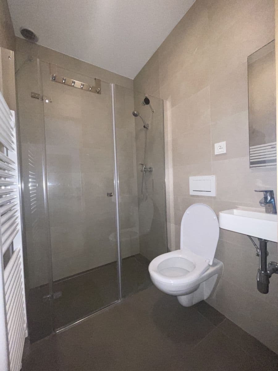 Prenájom bytu 60 m², Národní obrany, Praha, Praha Prenájom bytu 60 m², Národní obrany, Praha, Praha