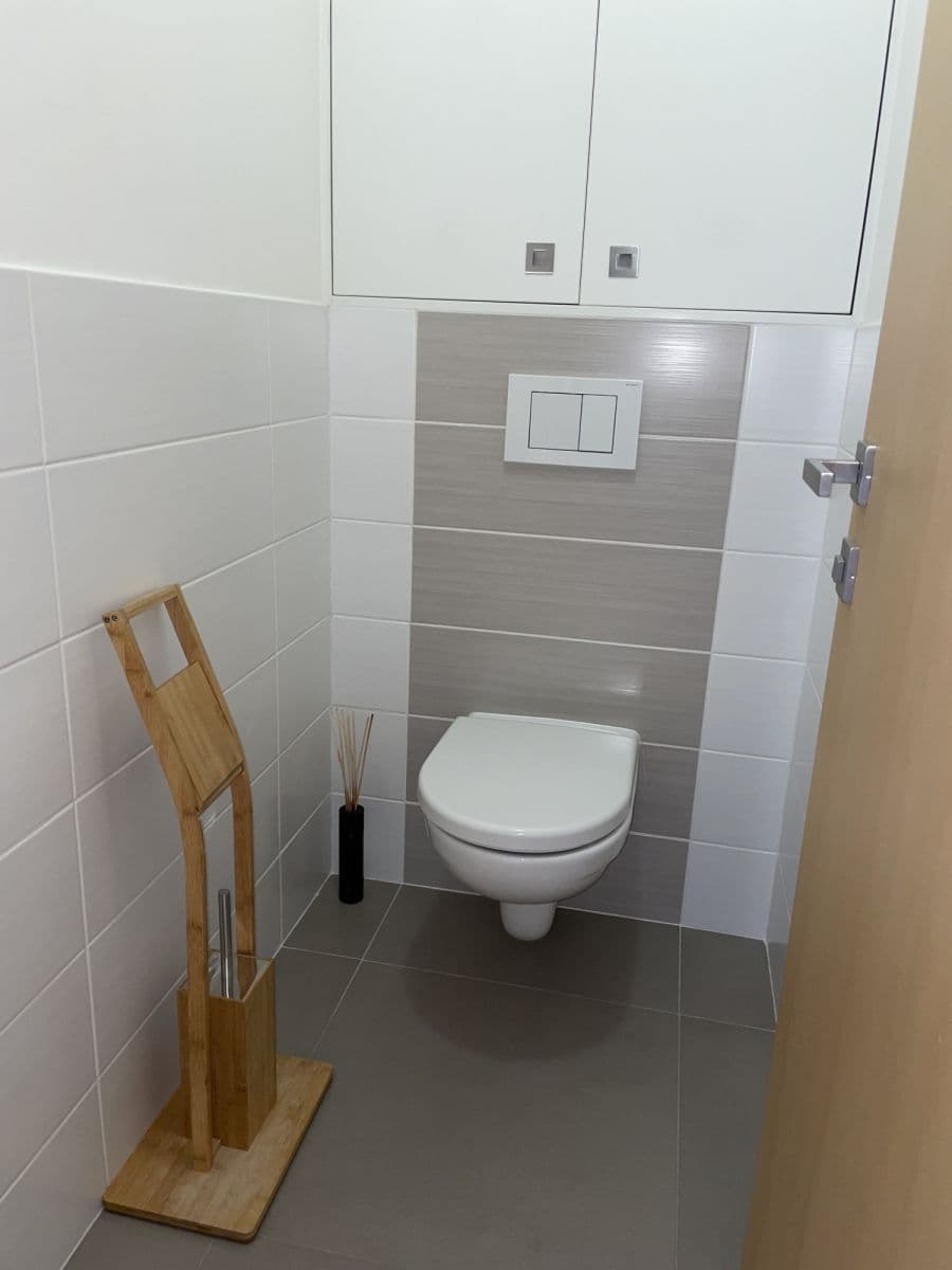 Prenájom bytu 60 m², Národní obrany, Praha, Praha Prenájom bytu 60 m², Národní obrany, Praha, Praha