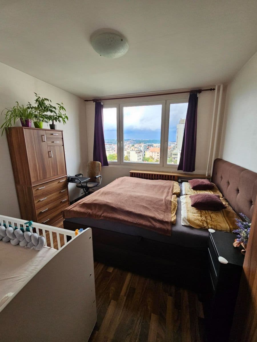 Prenájom bytu 3-izbový 63 m², Kotorská, Praha, Praha Prenájom bytu 3-izbový 63 m², Kotorská, Praha, Praha