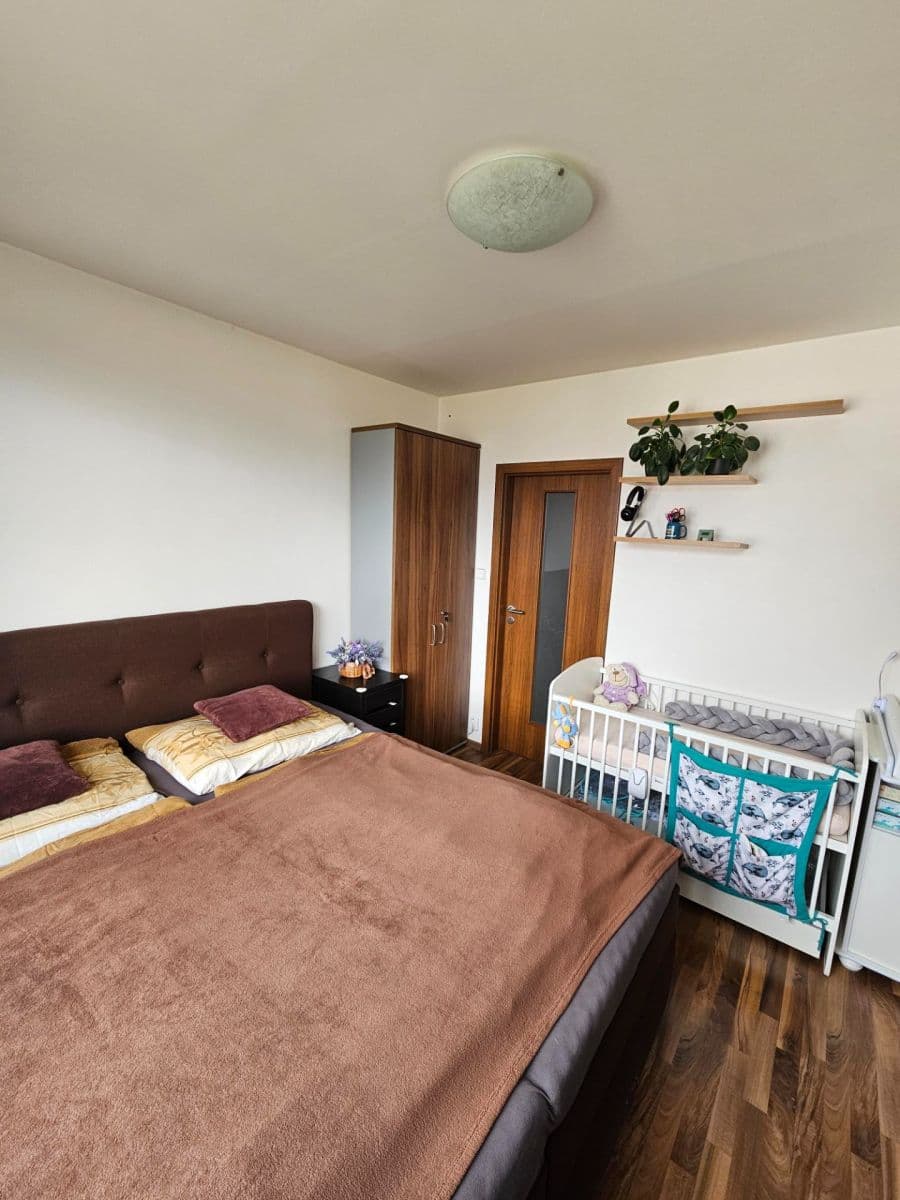 Prenájom bytu 3-izbový 63 m², Kotorská, Praha, Praha Prenájom bytu 3-izbový 63 m², Kotorská, Praha, Praha