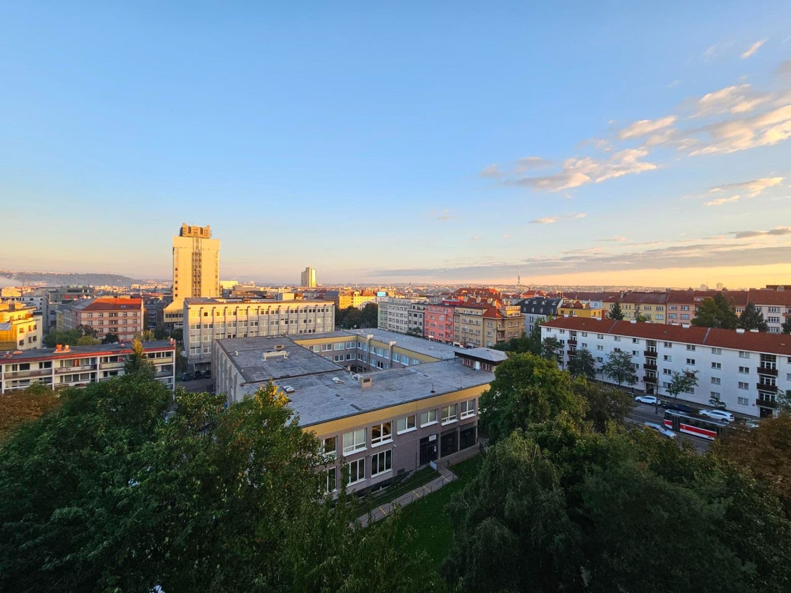 Prenájom bytu 3-izbový 63 m², Kotorská, Praha, Praha Prenájom bytu 3-izbový 63 m², Kotorská, Praha, Praha