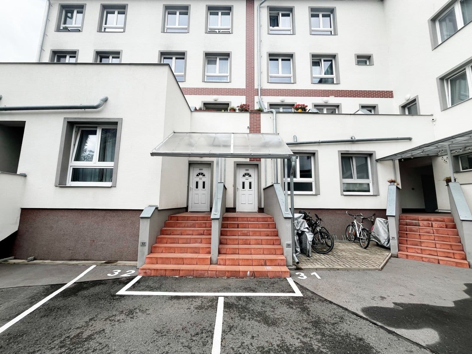 Prenájom bytu 1-izbový 40 m², Otvovice, Středočeský kraj Prenájom bytu 1-izbový 40 m², Otvovice, Středočeský kraj