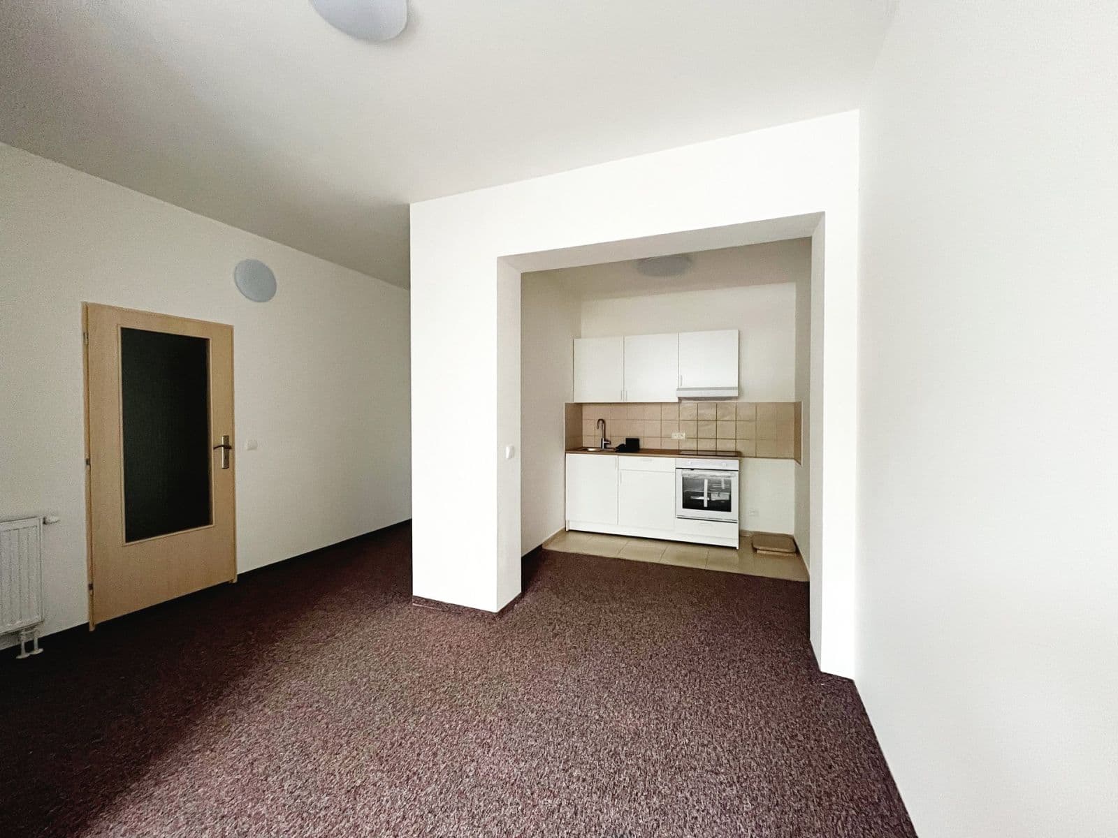 Prenájom bytu 1-izbový 40 m², Otvovice, Středočeský kraj Prenájom bytu 1-izbový 40 m², Otvovice, Středočeský kraj