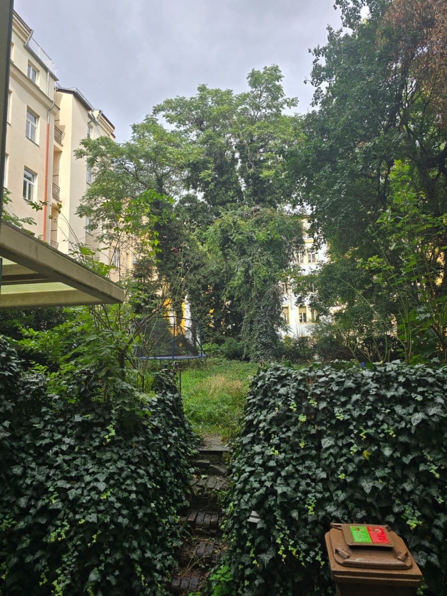 Prenájom bytu 2-izbový 50 m², Římská, Praha, Praha Prenájom bytu 2-izbový 50 m², Římská, Praha, Praha