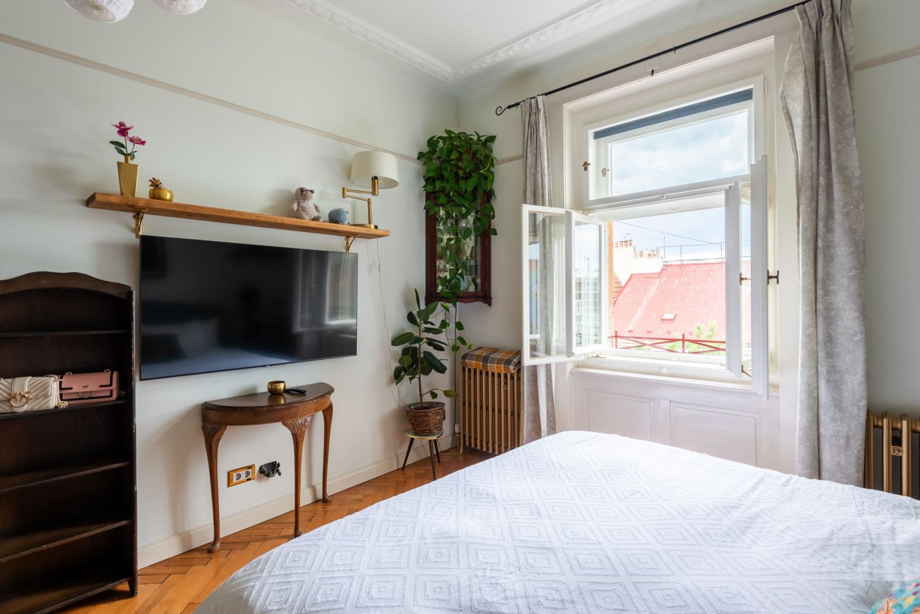Prenájom bytu 130 m², Hartigova, Praha, Praha Prenájom bytu 130 m², Hartigova, Praha, Praha
