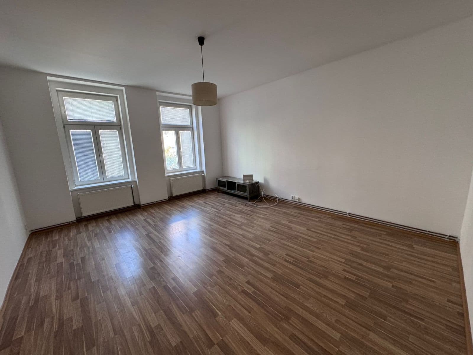 Prenájom bytu 3-izbový 107 m², Ruská, Teplice, Ústecký kraj Prenájom bytu 3-izbový 107 m², Ruská, Teplice, Ústecký kraj