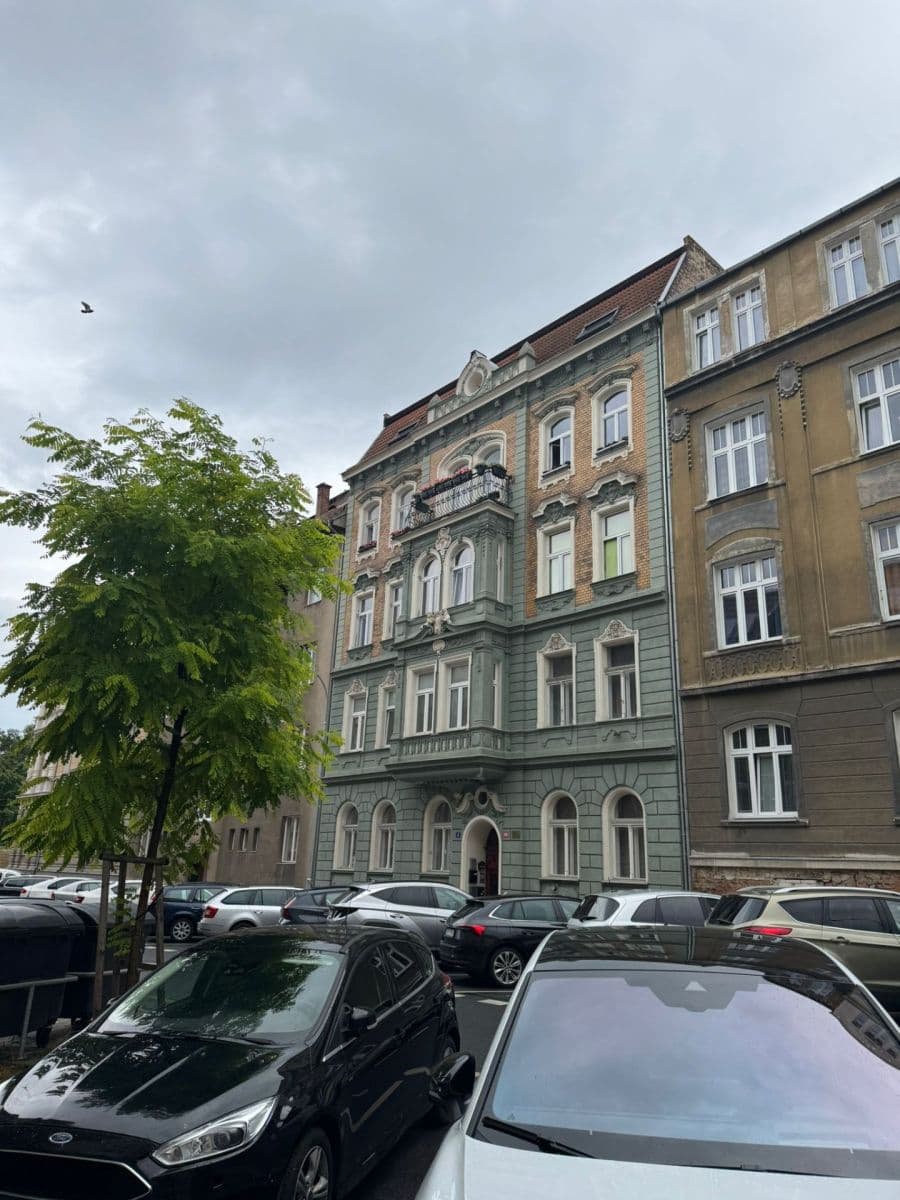 Prenájom bytu 3-izbový 107 m², Ruská, Teplice, Ústecký kraj Prenájom bytu 3-izbový 107 m², Ruská, Teplice, Ústecký kraj