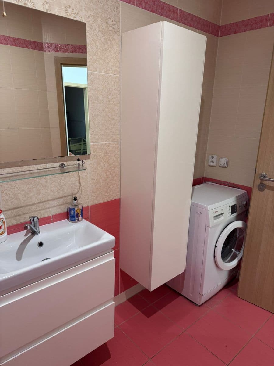 Prenájom bytu 3-izbový 107 m², Ruská, Teplice, Ústecký kraj Prenájom bytu 3-izbový 107 m², Ruská, Teplice, Ústecký kraj