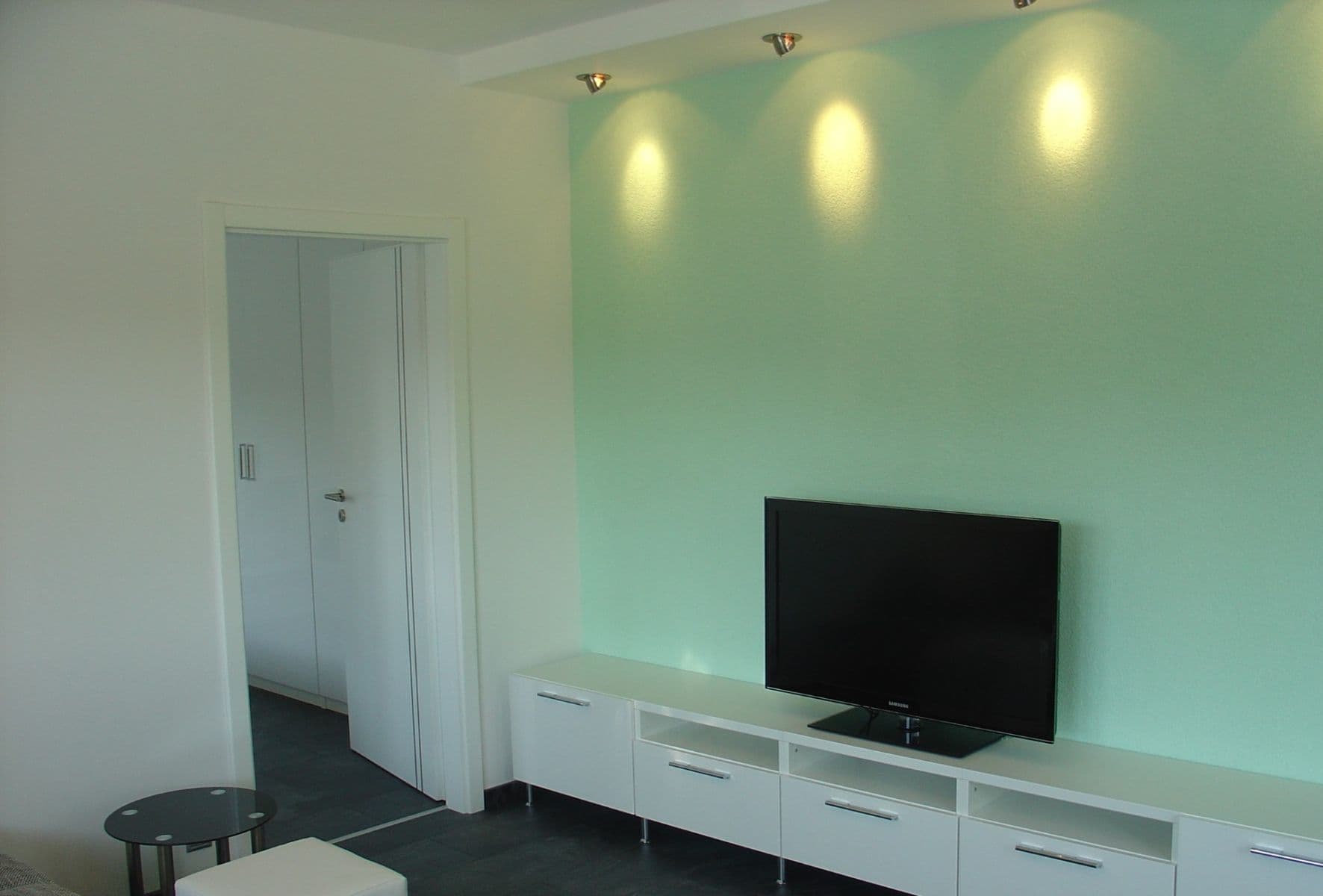 Prenájom bytu 2-izbový 55 m², Gaštanová, Bratislava - mestská časť Staré Mesto, Bratislavský kraj Prenájom bytu 2-izbový 55 m², Gaštanová, Bratislava - mestská časť Staré Mesto, Bratislavský kraj