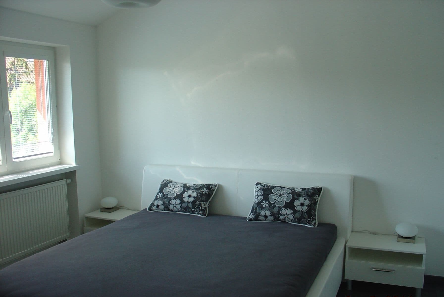 Prenájom bytu 2-izbový 55 m², Gaštanová, Bratislava - mestská časť Staré Mesto, Bratislavský kraj Prenájom bytu 2-izbový 55 m², Gaštanová, Bratislava - mestská časť Staré Mesto, Bratislavský kraj