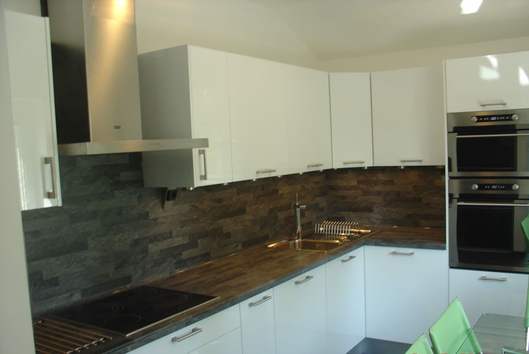 Prenájom bytu 2-izbový 55 m², Gaštanová, Bratislava - mestská časť Staré Mesto, Bratislavský kraj Prenájom bytu 2-izbový 55 m², Gaštanová, Bratislava - mestská časť Staré Mesto, Bratislavský kraj