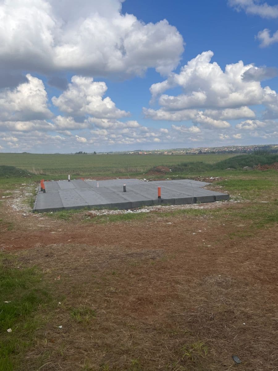 Predaj pozemku 1.233 m², V Hlinkách, Vysoký Újezd, Středočeský kraj Predaj pozemku 1.233 m², V Hlinkách, Vysoký Újezd, Středočeský kraj