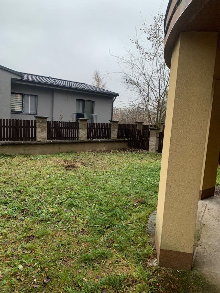 Prenájom domu 250 m², pozemok 200 m², Pod Viaduktem, Praha, Praha Prenájom domu 250 m², pozemok 200 m², Pod Viaduktem, Praha, Praha