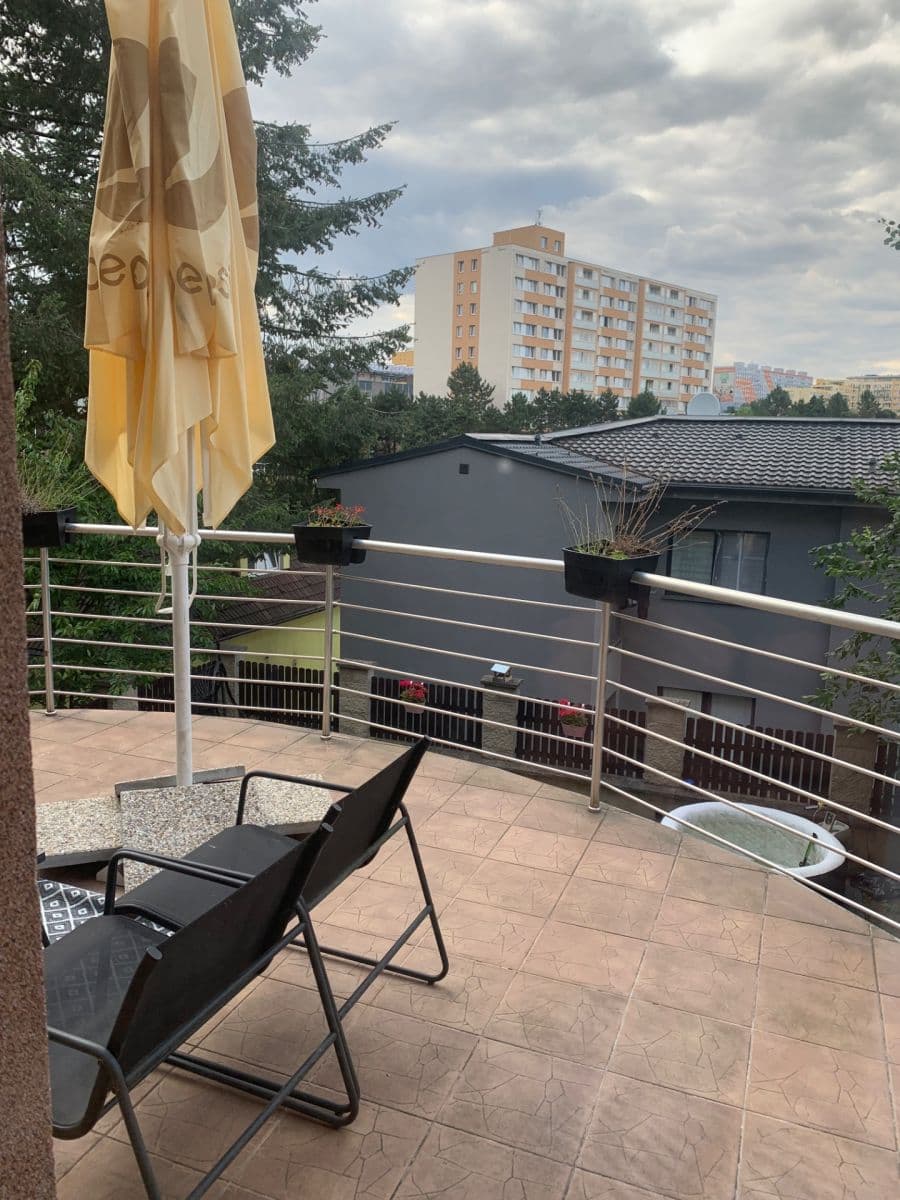 Prenájom domu 250 m², pozemok 200 m², Pod Viaduktem, Praha, Praha Prenájom domu 250 m², pozemok 200 m², Pod Viaduktem, Praha, Praha