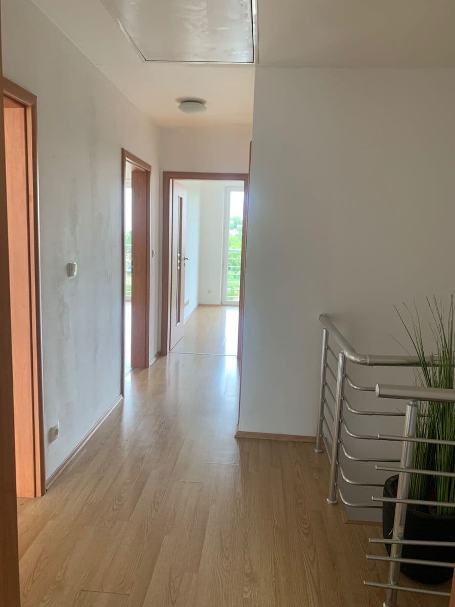 Prenájom domu 250 m², pozemok 200 m², Pod Viaduktem, Praha, Praha Prenájom domu 250 m², pozemok 200 m², Pod Viaduktem, Praha, Praha