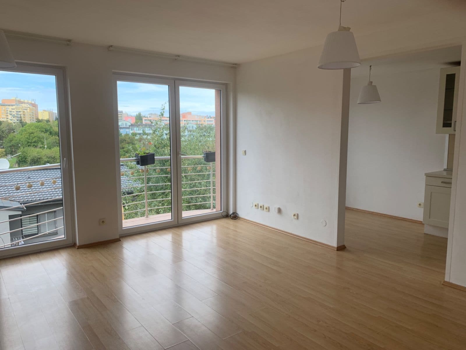 Prenájom domu 250 m², pozemok 200 m², Pod Viaduktem, Praha, Praha Prenájom domu 250 m², pozemok 200 m², Pod Viaduktem, Praha, Praha