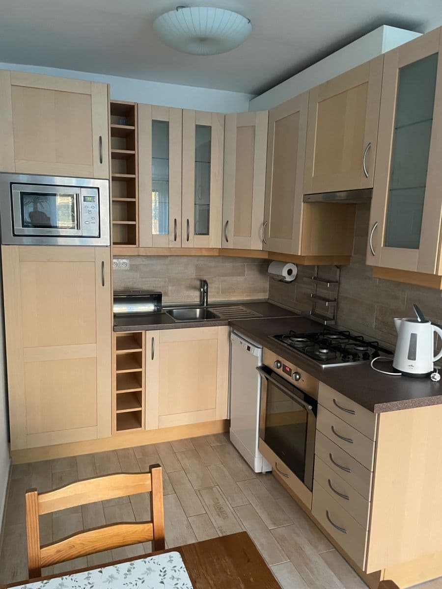 Prenájom bytu 2-izbový 42 m², Pujmanové, Praha, Praha Prenájom bytu 2-izbový 42 m², Pujmanové, Praha, Praha