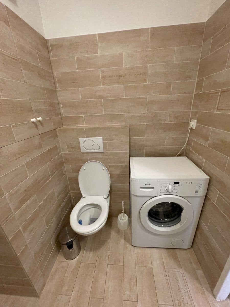 Prenájom bytu 2-izbový 42 m², Pujmanové, Praha, Praha Prenájom bytu 2-izbový 42 m², Pujmanové, Praha, Praha