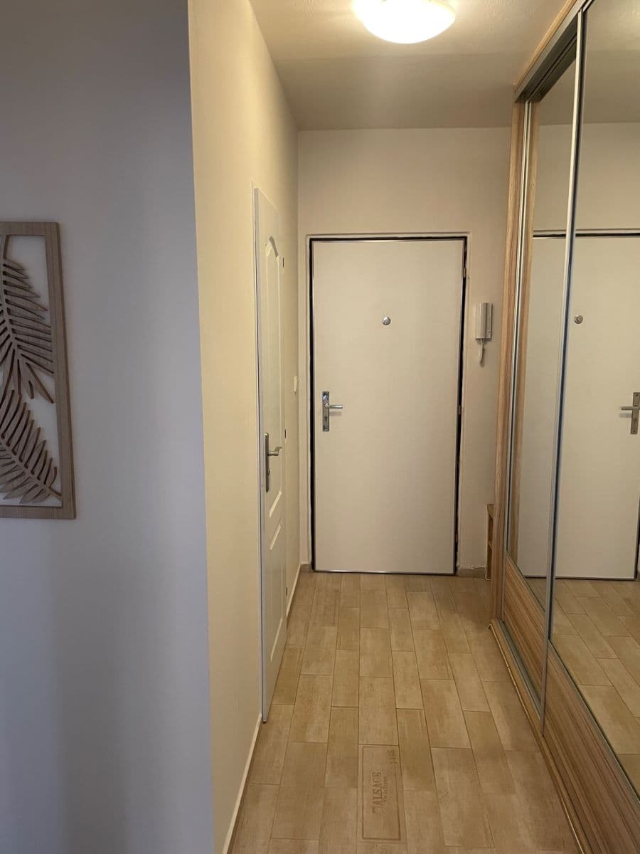 Prenájom bytu 2-izbový 42 m², Pujmanové, Praha, Praha Prenájom bytu 2-izbový 42 m², Pujmanové, Praha, Praha