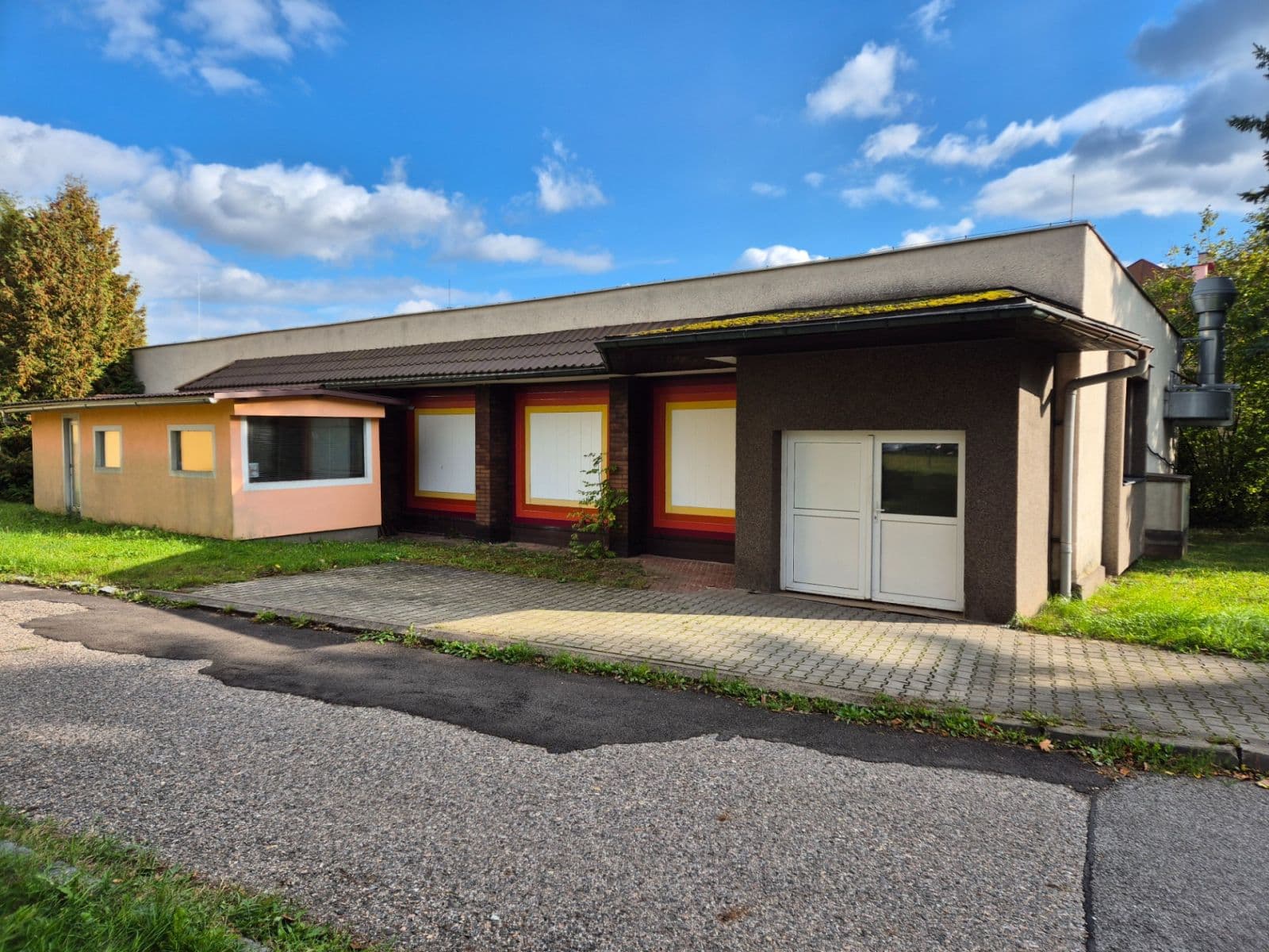 Predaj nebytového priestoru 450 m², Lomní, Trutnov, Královéhradecký kraj Predaj nebytového priestoru 450 m², Lomní, Trutnov, Královéhradecký kraj