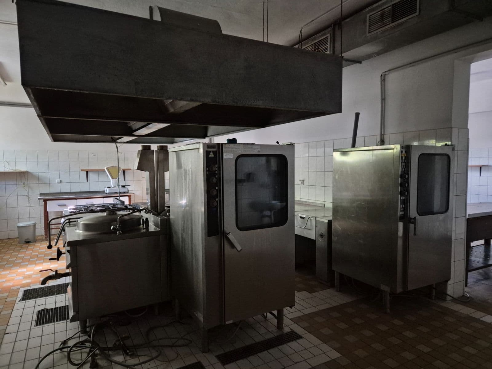 Predaj nebytového priestoru 450 m², Lomní, Trutnov, Královéhradecký kraj Predaj nebytového priestoru 450 m², Lomní, Trutnov, Královéhradecký kraj